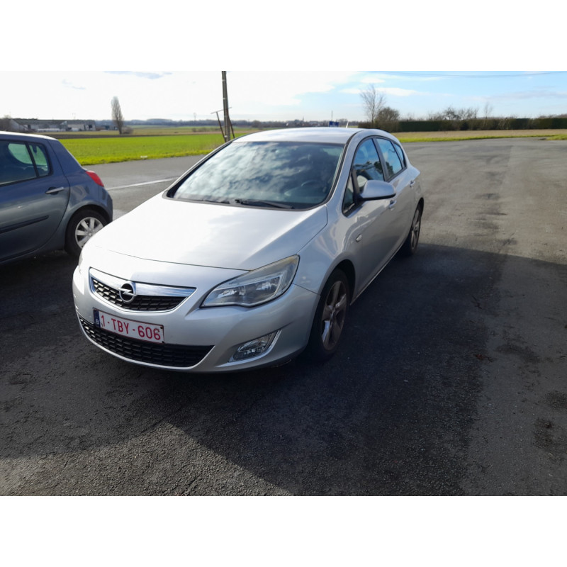 Capot OPEL ASTRA J Photo n°9