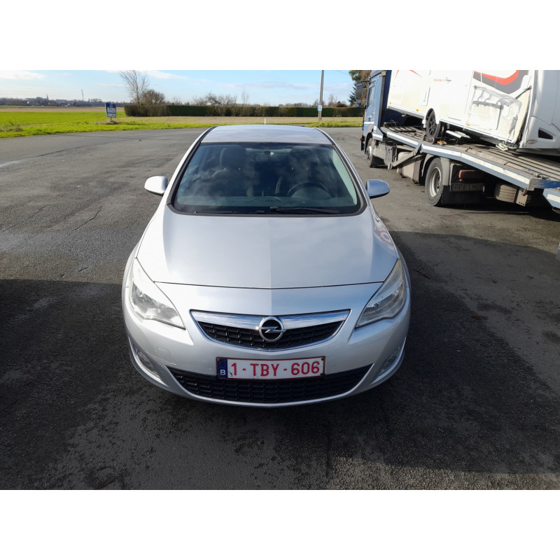 Capot OPEL ASTRA J Photo n°12