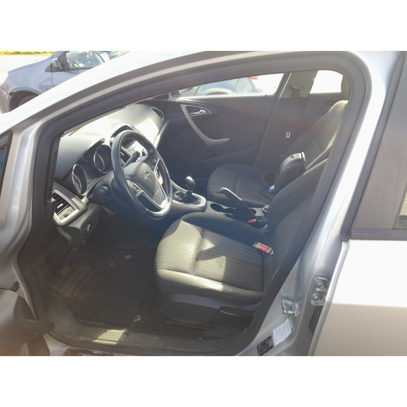 Capot OPEL ASTRA J Photo n°13