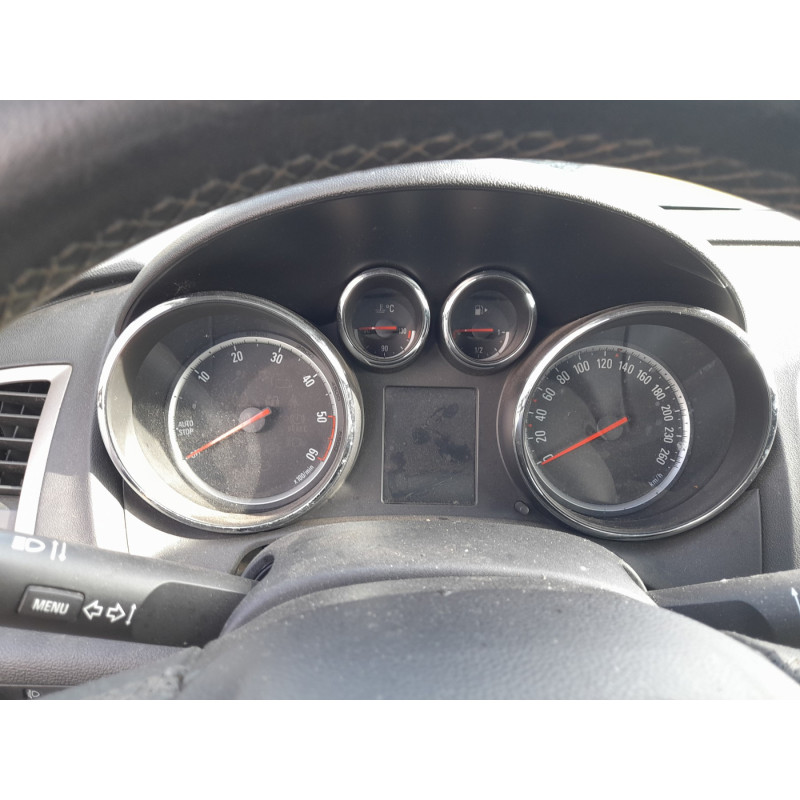 Capot OPEL ASTRA J Photo n°16