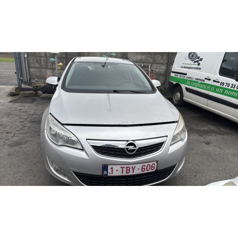 Capot OPEL ASTRA J Photo n°19