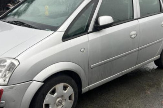 Pivot de moyeu avant gauche OPEL MERIVA A
