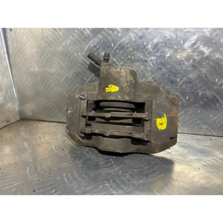 Etrier avant droit (freinage) RENAULT CLIO 1