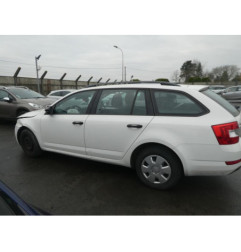 Pivot de moyeu avant droit SKODA OCTAVIA 3