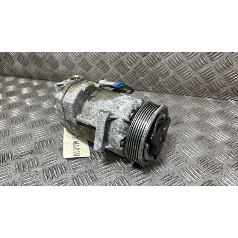 Compresseur clim OPEL ASTRA J Photo n°1
