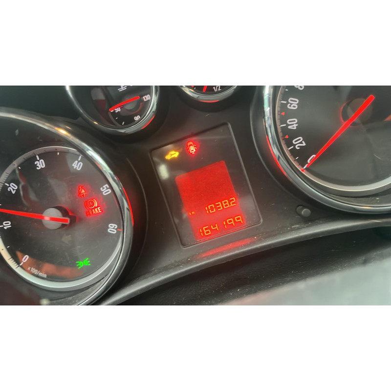 Compresseur clim OPEL ASTRA J Photo n°10