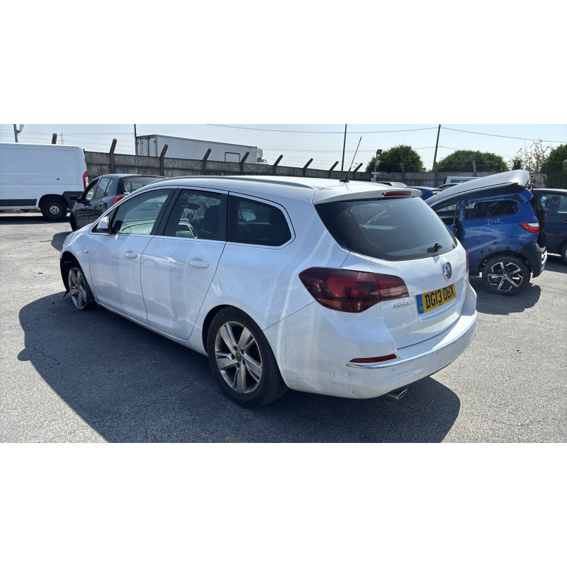 Capot OPEL ASTRA J SPORTS Photo n°14