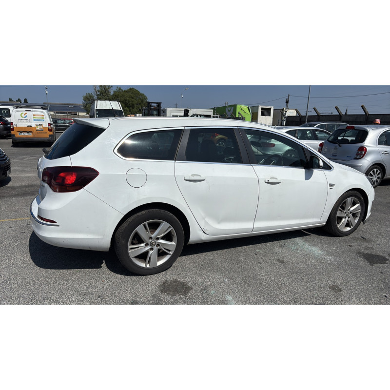 Capot OPEL ASTRA J SPORTS Photo n°17