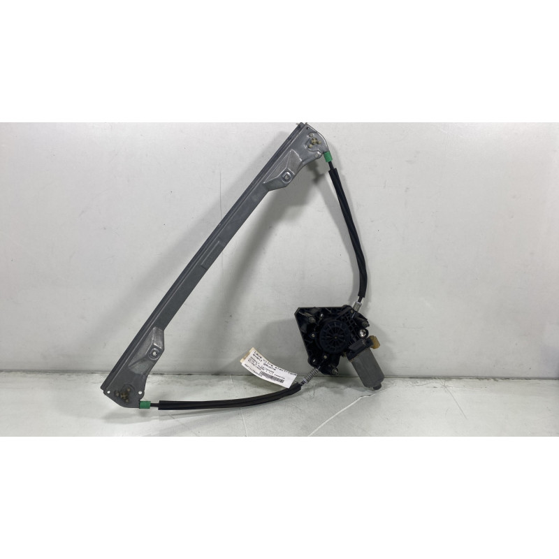 Leve vitre electrique avant gauche RENAULT CLIO 2 Photo n°5