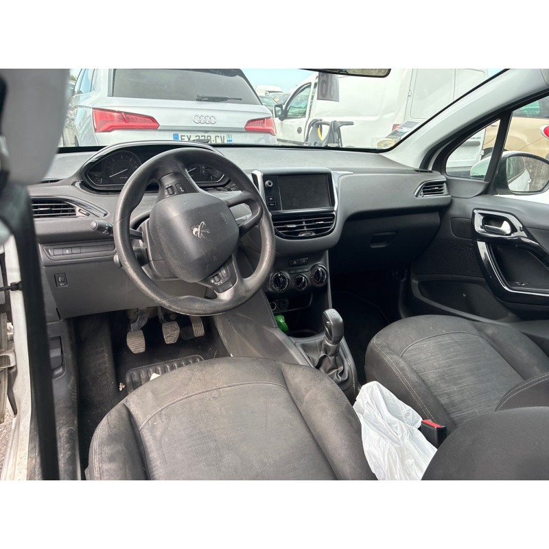 PEUGEOT 208 1 PHASE 2 1.6 BLUE HDI - 8V TURBO Photo n°9
