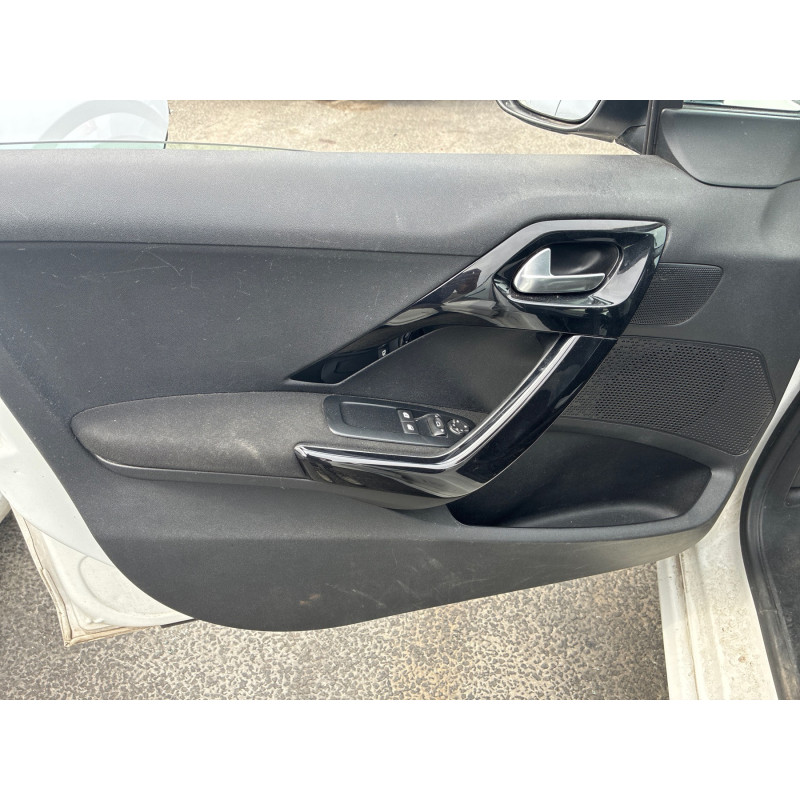 PEUGEOT 208 1 PHASE 2 1.6 BLUE HDI - 8V TURBO Photo n°12