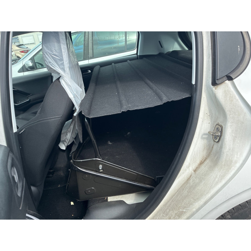 PEUGEOT 208 1 PHASE 2 1.6 BLUE HDI - 8V TURBO Photo n°16