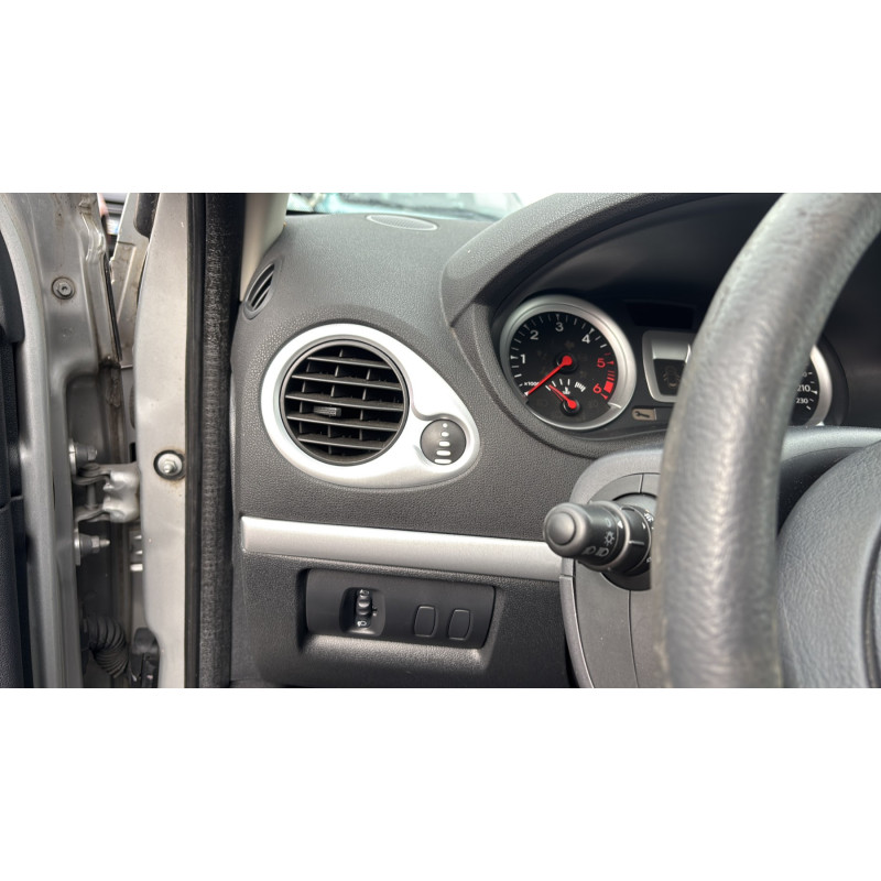 Jante RENAULT CLIO 3 Photo n°18