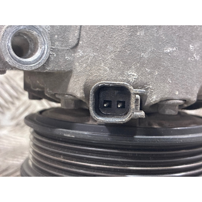 Compresseur clim FORD FIESTA 6 Photo n°5