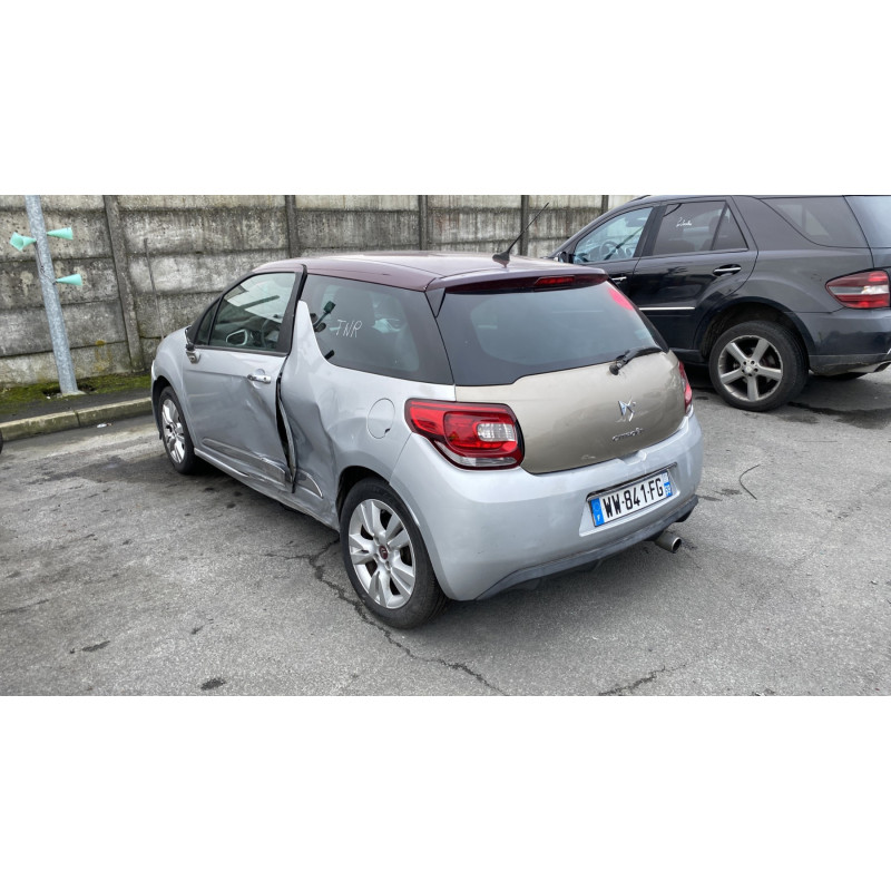 Attache ceinture arriere droit CITROEN DS3 Photo n°8