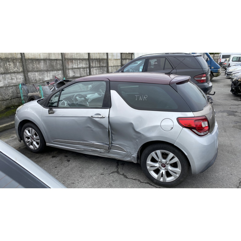 Attache ceinture arriere droit CITROEN DS3 Photo n°10