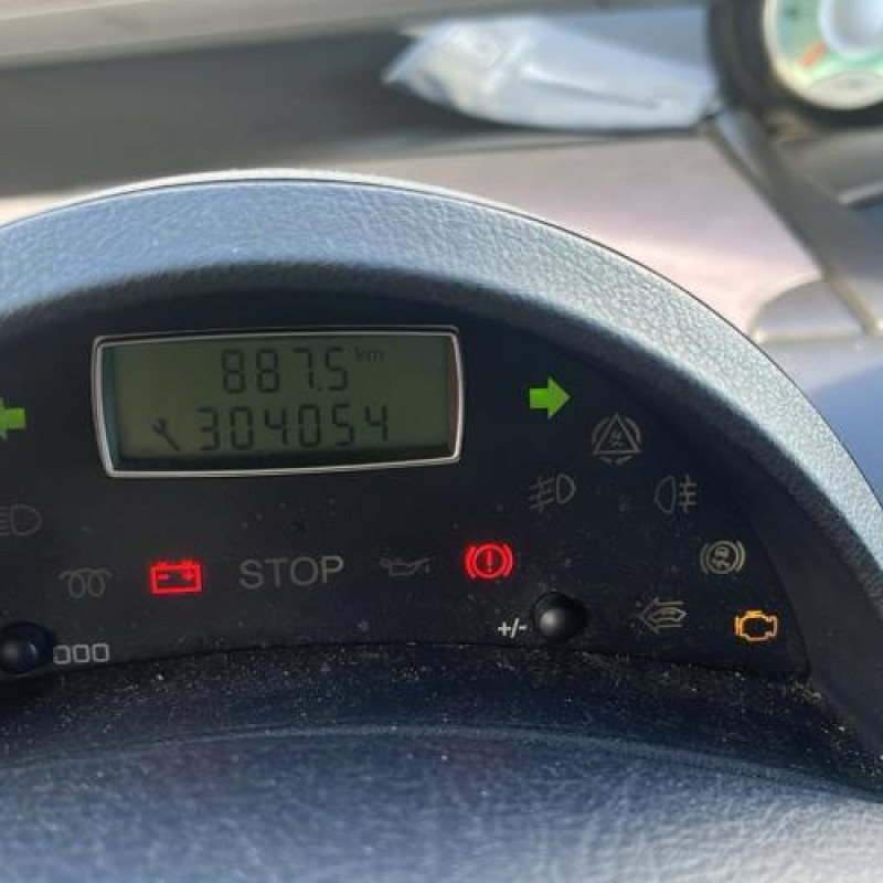 Pretensionneur de ceinture avant droit CITROEN C8 Photo n°4