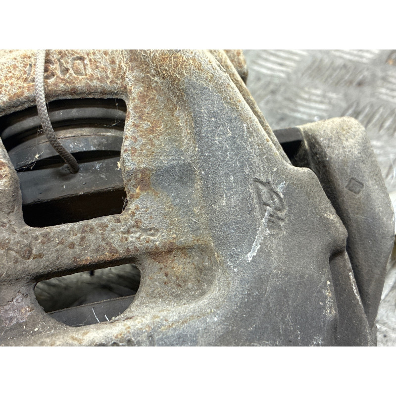 Etrier avant gauche (freinage) ALFA ROMEO GIULIETTA 2 Photo n°4