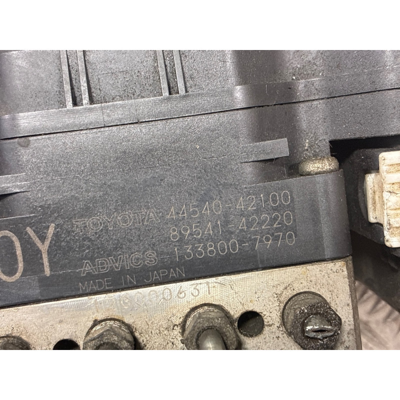 Bloc ABS (freins anti-blocage) TOYOTA RAV4 3 Photo n°1