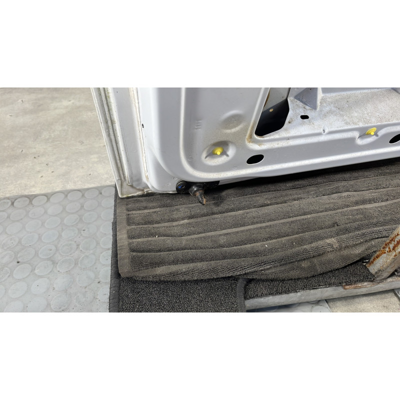 Porte de coffre gauche RENAULT TRAFIC 3 COURT Photo n°6
