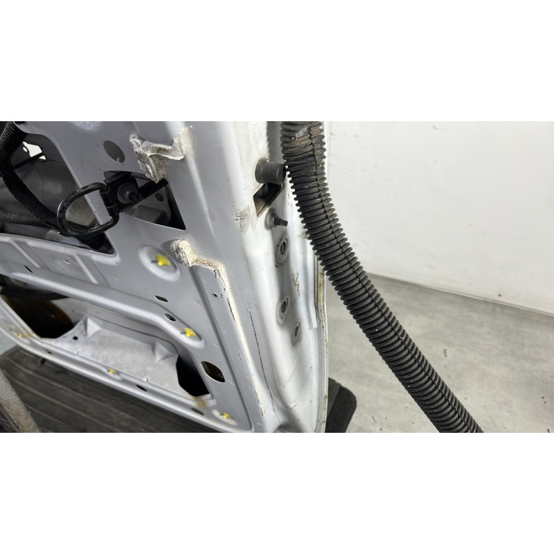 Porte de coffre gauche RENAULT TRAFIC 3 COURT Photo n°9