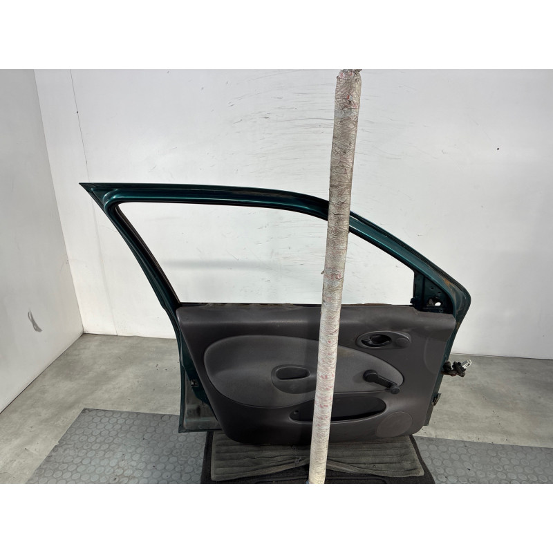 Porte avant gauche FORD FIESTA 4 Photo n°1