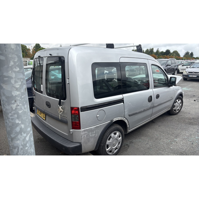 Moteur OPEL COMBO C Photo n°6