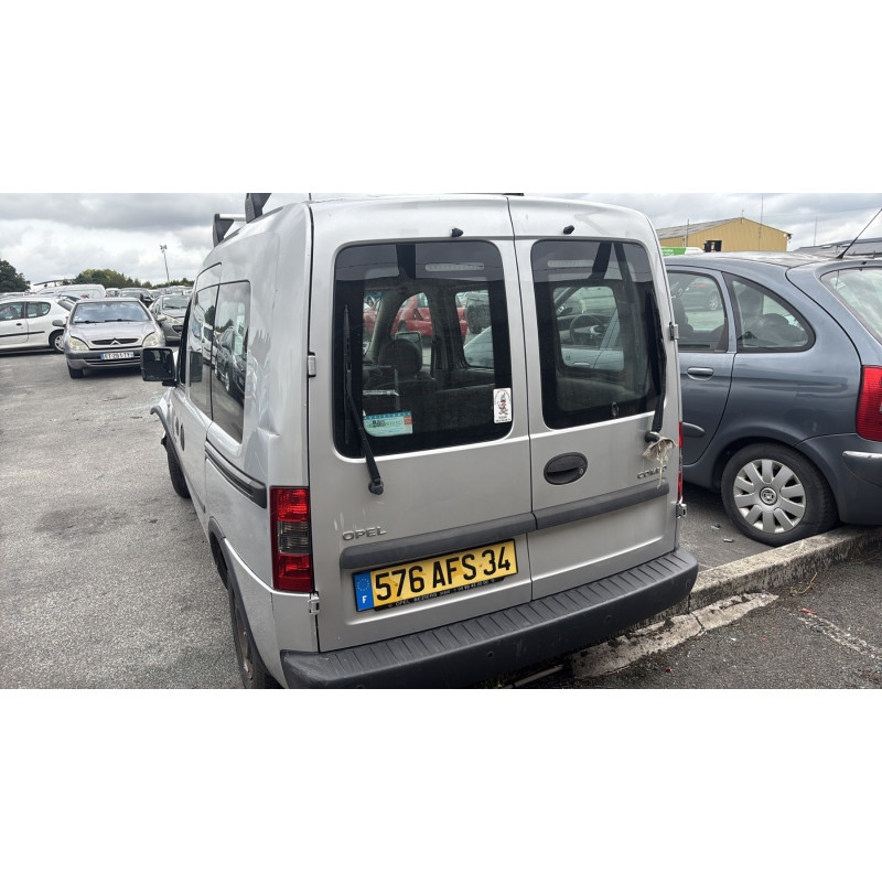 Moteur OPEL COMBO C Photo n°8