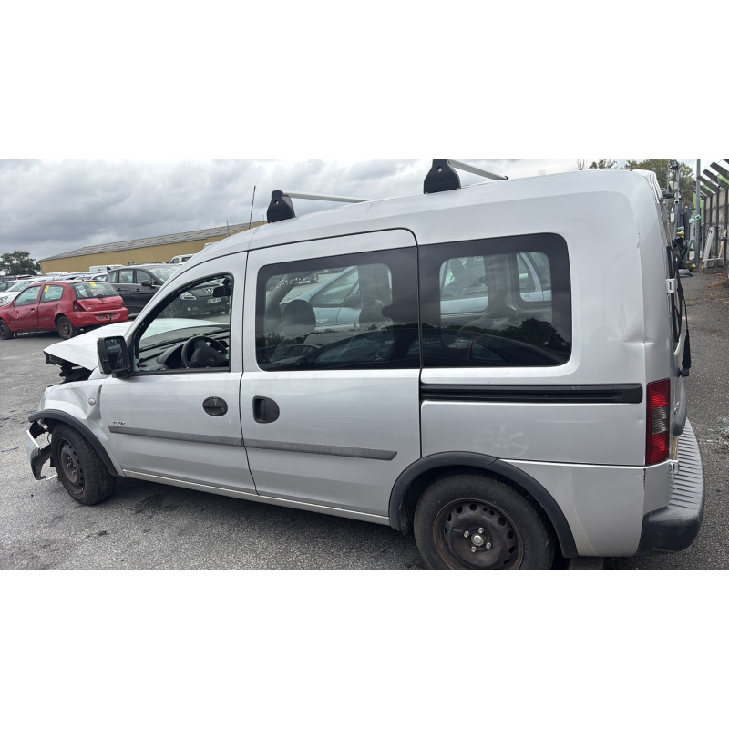 Moteur OPEL COMBO C Photo n°9