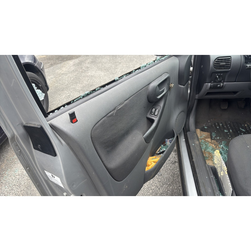 Moteur OPEL COMBO C Photo n°12