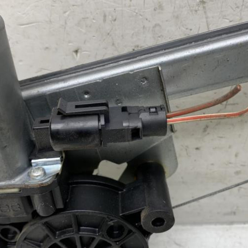 Leve vitre electrique avant droit RENAULT TRAFIC 2 Photo n°3