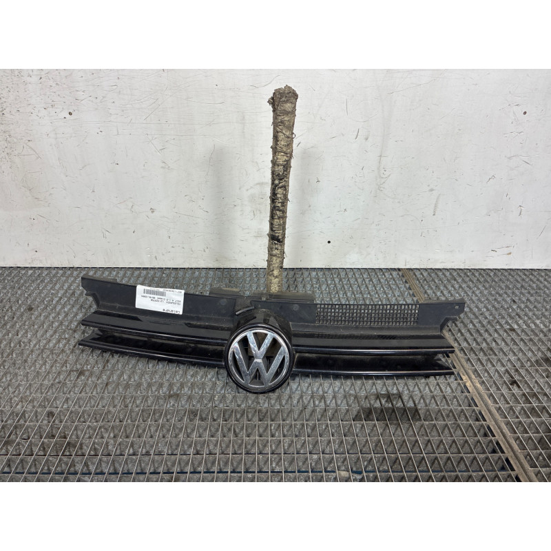 Calandre VOLKSWAGEN GOLF 4 Photo n°3