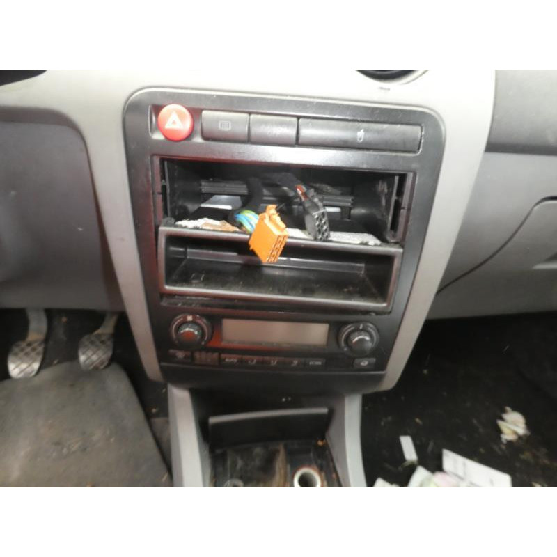 Porte avant gauche SEAT IBIZA 3 Photo n°6
