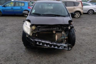 Pretensionneur de ceinture avant droit TOYOTA YARIS 2