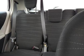Pretensionneur de ceinture avant droit TOYOTA YARIS 2