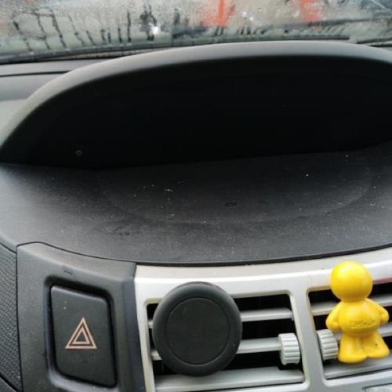 Pretensionneur de ceinture avant droit TOYOTA YARIS 2 Photo n°12