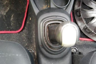 Pretensionneur de ceinture avant droit TOYOTA YARIS 2