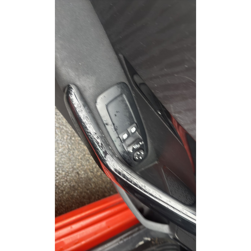 PEUGEOT 208 1 PHASE 2 1.6 BLUE HDI - 8V TURBO Photo n°9