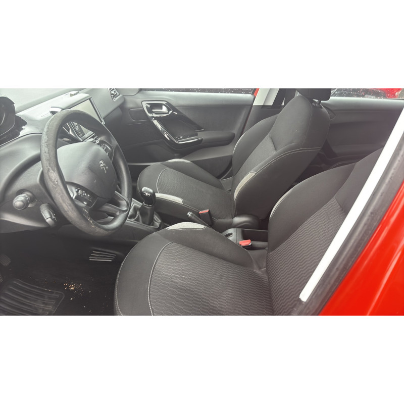 PEUGEOT 208 1 PHASE 2 1.6 BLUE HDI - 8V TURBO Photo n°10