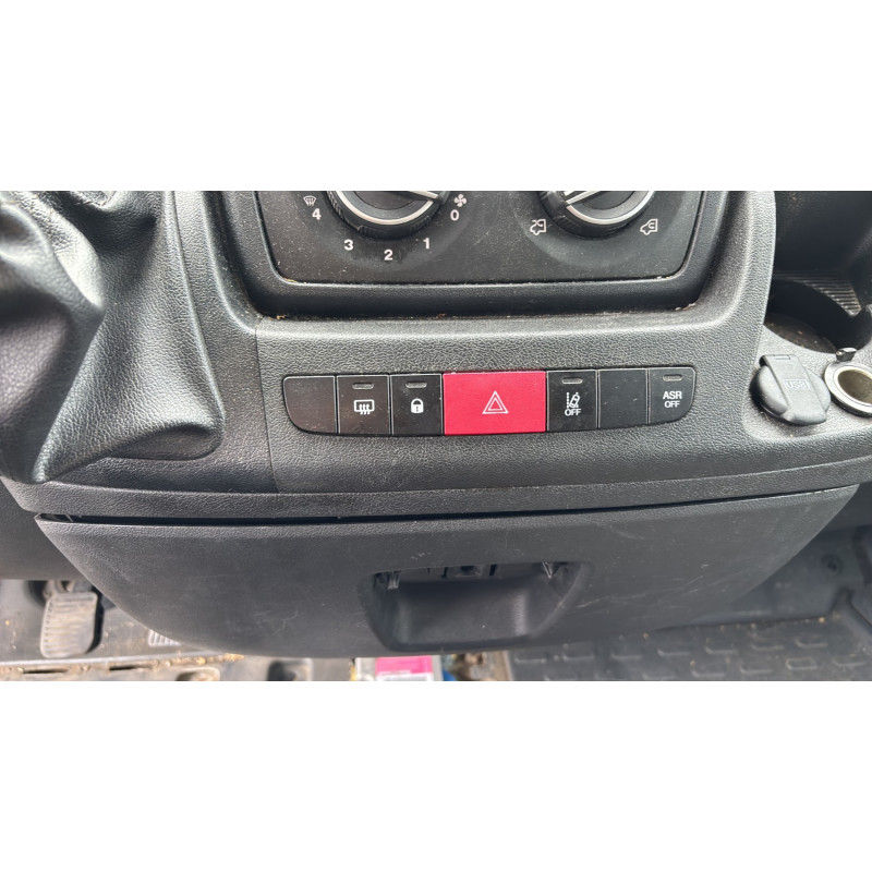 PEUGEOT BOXER 3 PHASE 2 2.2 BLUE HDI - 16V TURBO Photo n°17