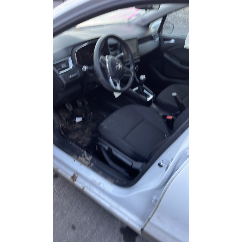 RENAULT CLIO 5 PHASE 1 1.0i - 12V TURBO TCE 100 Photo n°8