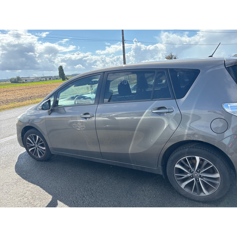 TOYOTA VERSO PHASE 2 1.6 D4D - 16V TURBO Photo n°14