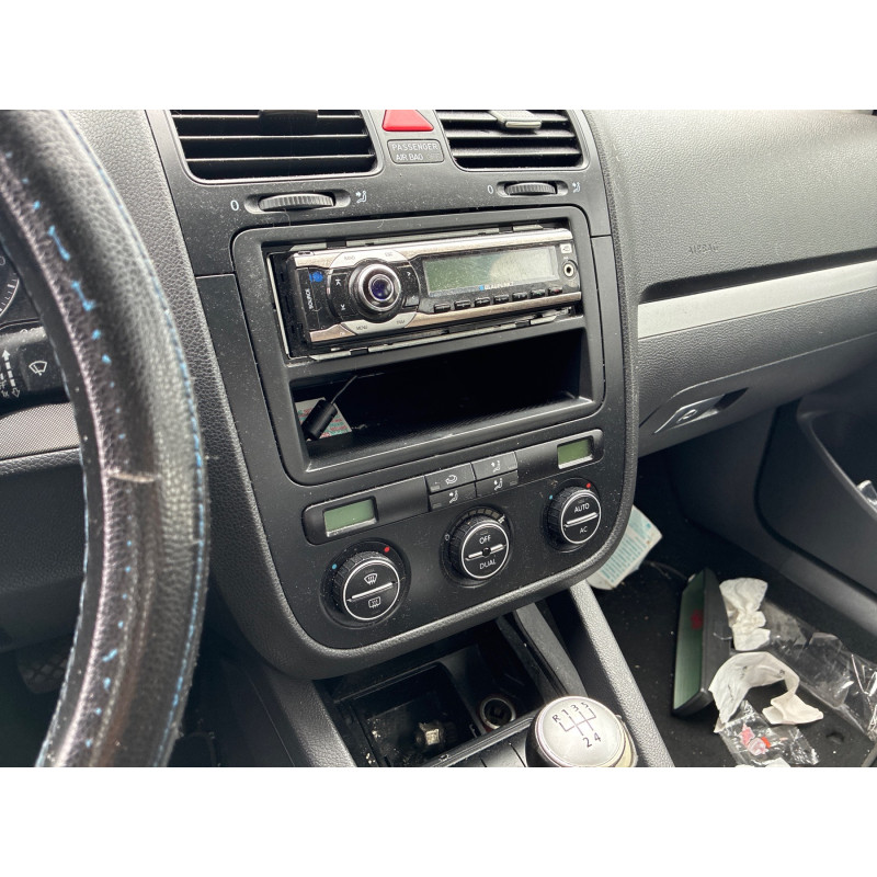 VOLKSWAGEN GOLF 5 1.9 TDI - 8V TURBO Photo n°9