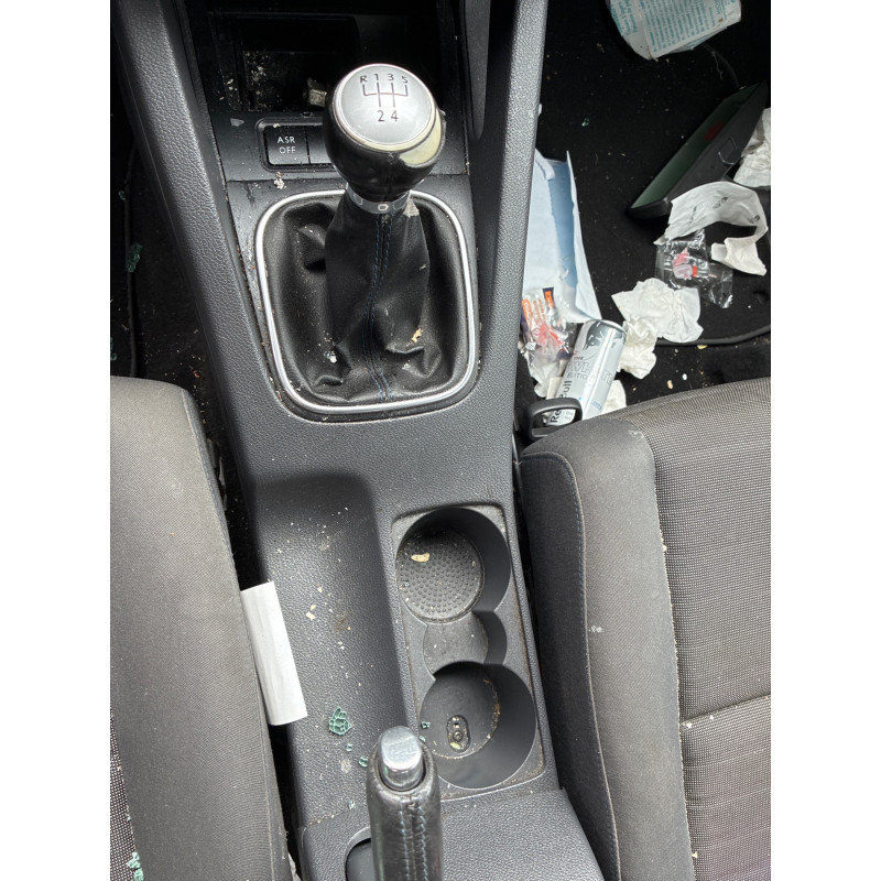 VOLKSWAGEN GOLF 5 1.9 TDI - 8V TURBO Photo n°10