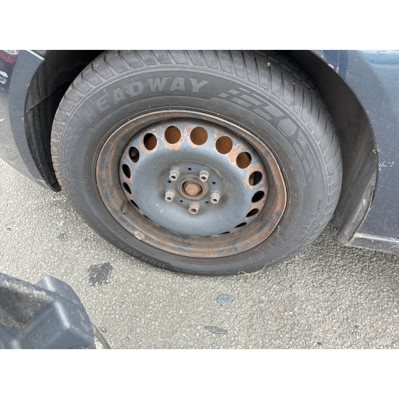 VOLKSWAGEN GOLF 5 1.9 TDI - 8V TURBO Photo n°16