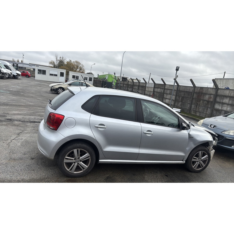 Vitre arriere gauche VOLKSWAGEN POLO 5 Photo n°9