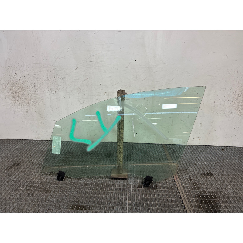 Vitre avant gauche CITROEN C5 2 Photo n°3
