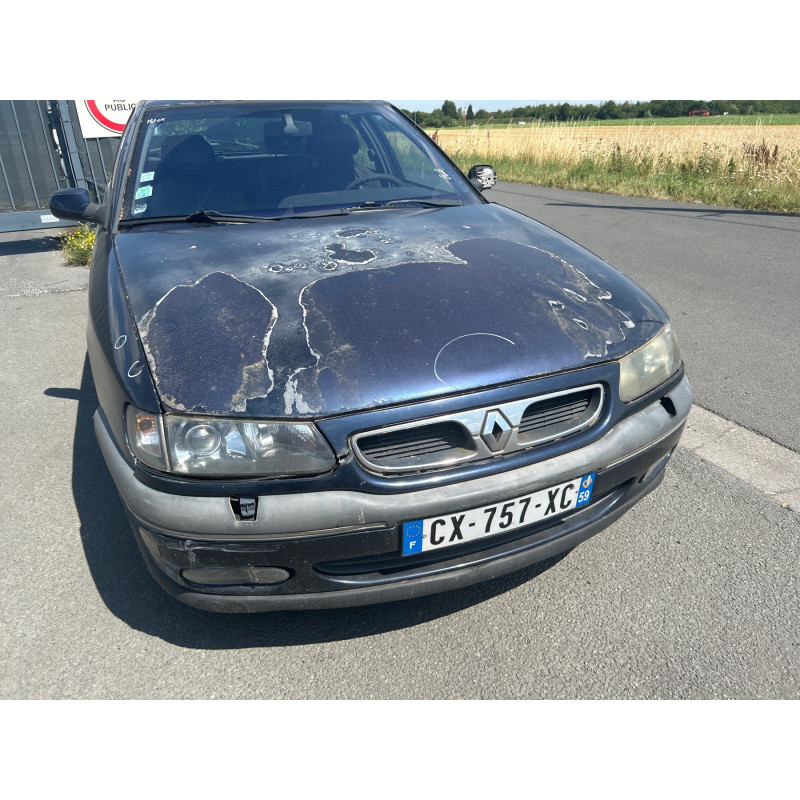 Vitre avant droit RENAULT SAFRANE Photo n°12