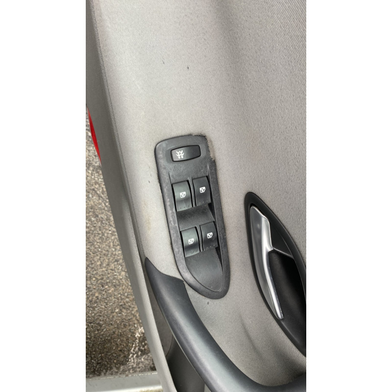 Leve vitre electrique avant gauche RENAULT LAGUNA 2 Photo n°19