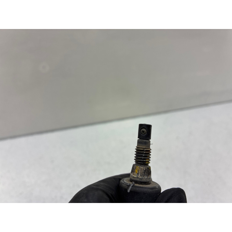 Moteur essuie glace arriere SKODA FABIA 2 Photo n°6